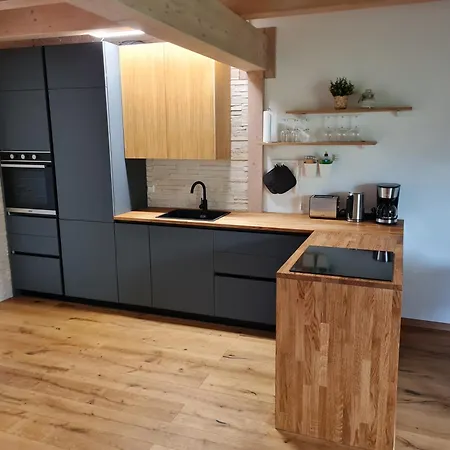 Gaestewohnung Storchennest M Apartmán *